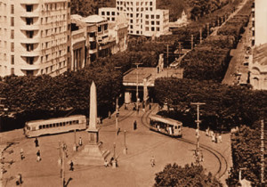 Praça Sete, quando ainda era praça e tinha bondes