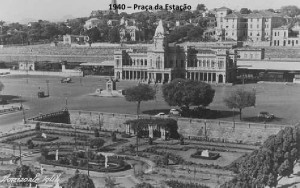 A velha Praça da Estação, quando ainda tinha trens